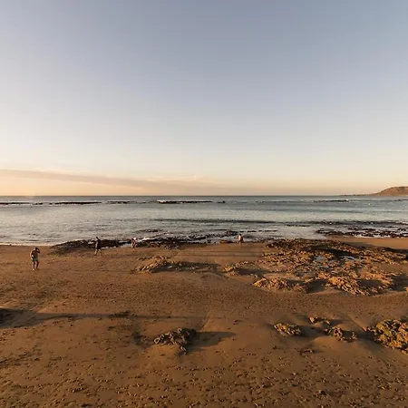 Beachside Groundfloor Canteras Shared Rooftop 公寓 *