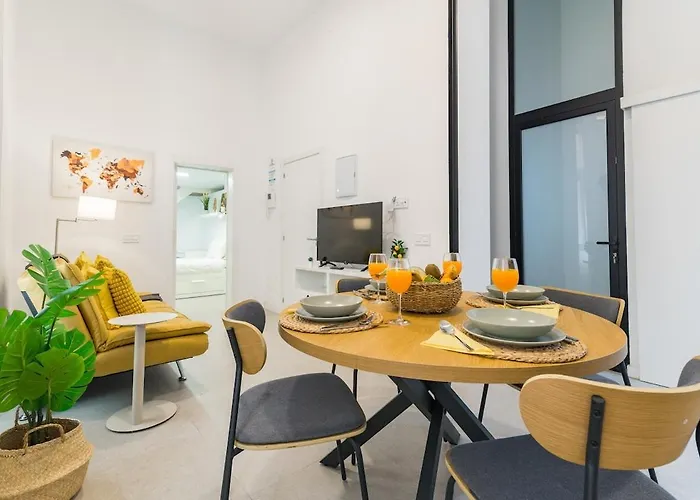 Beachside Groundfloor Canteras Shared Rooftop 大加那利岛拉斯帕尔马斯